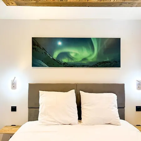 Chalet De Luxe Aux Gets - 4 Pour 9 Personnes Avec Jacuzzi Et Wi-fi