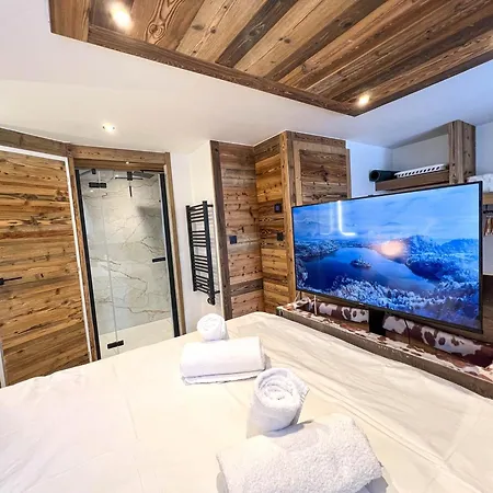 Chalet De Luxe Aux Gets - 4 Pour 9 Personnes Avec Jacuzzi Et Wi-fi Les Gets